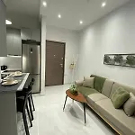 Beachfront 2bedroom Flat Seaview *
