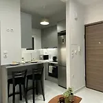 Beachfront 2bedroom Flat Seaview Apartment