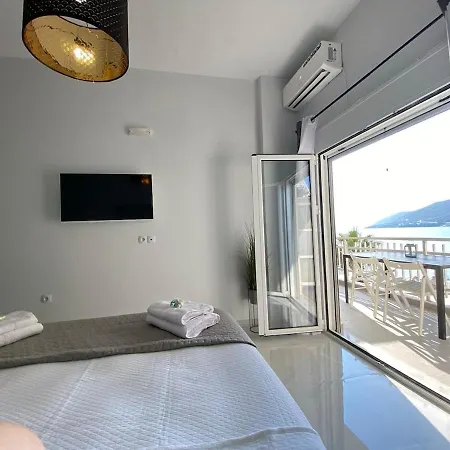 Beachfront 2bedroom Flat Seaview דירה