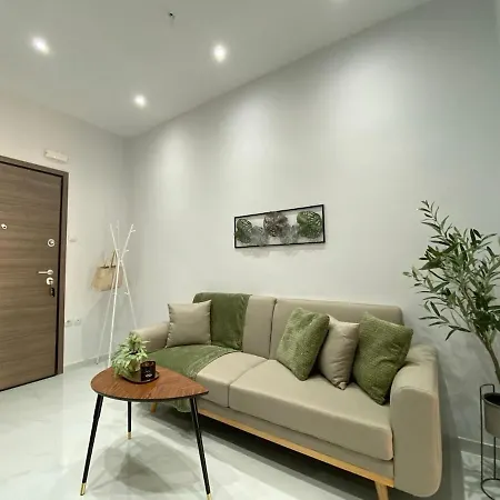 Beachfront 2bedroom Flat Seaview *