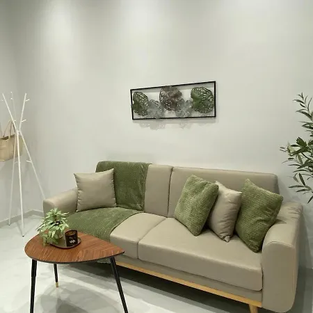 Beachfront 2bedroom Flat Seaview 루트라키