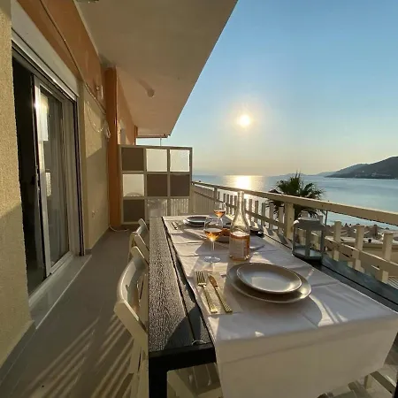 아파트 Beachfront 2bedroom Flat Seaview 루트라키