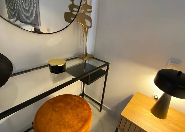 Beachfront 2bedroom Flat Seaview Appartement *