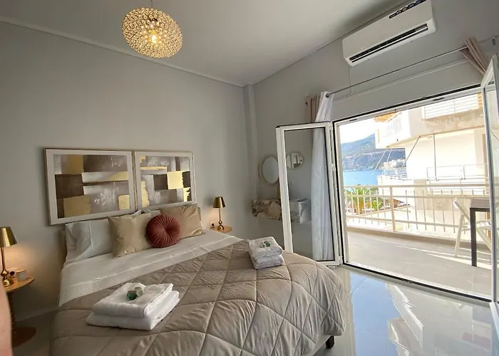 Beachfront 2bedroom Flat Seaview * Loutráki