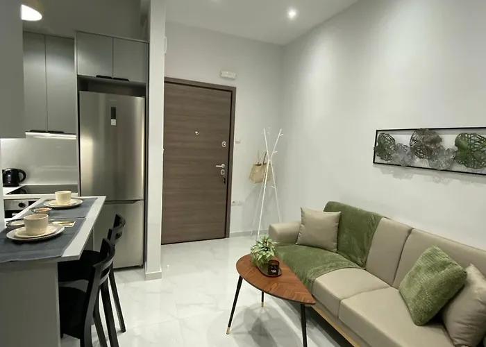 Beachfront 2bedroom Flat Seaview *