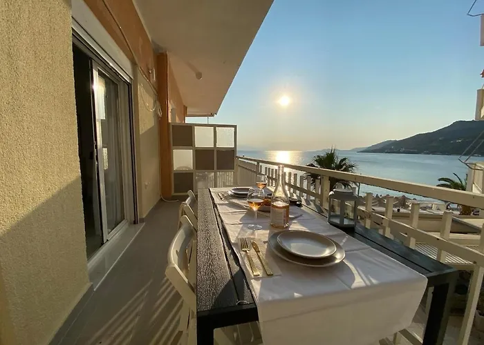 Apartmán Beachfront 2bedroom Flat Seaview Loutráki